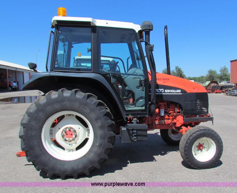 image for item G4775 2000 New Holland TS100 tractor