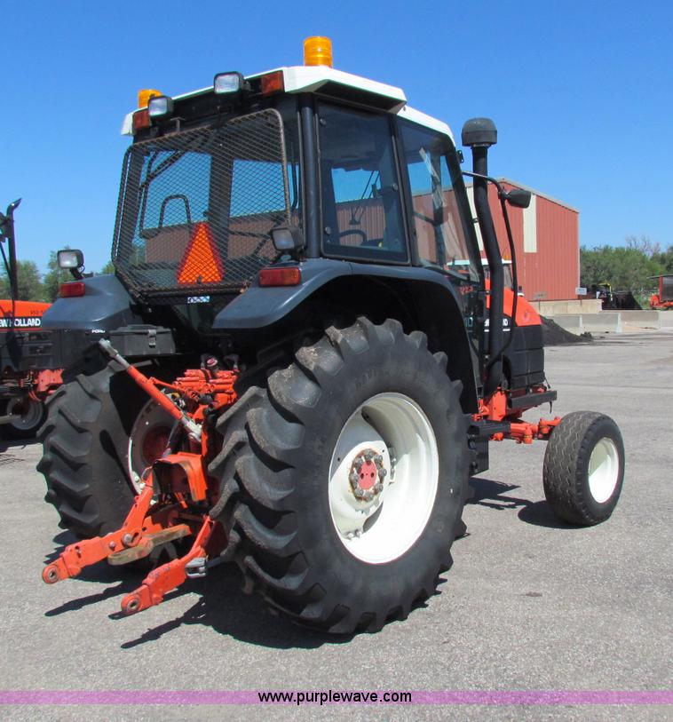 image for item G4775 2000 New Holland TS100 tractor