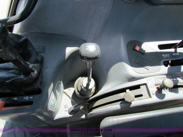 image for item G4775 2000 New Holland TS100 tractor