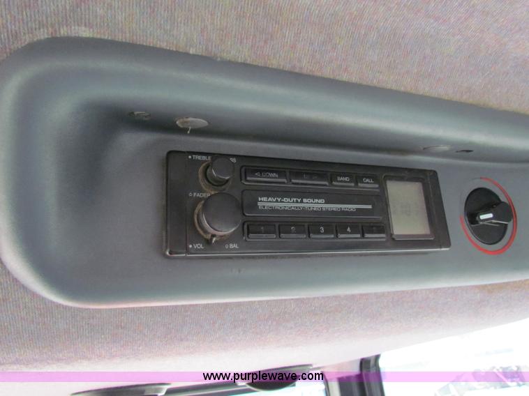 image for item G4775 2000 New Holland TS100 tractor