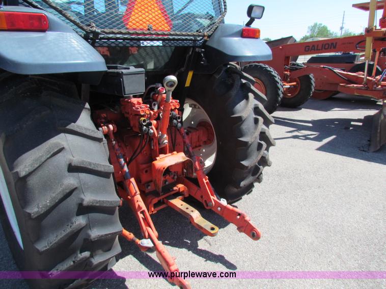 image for item G4775 2000 New Holland TS100 tractor