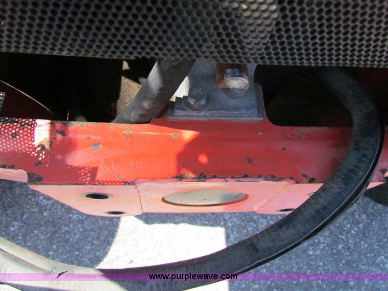 image for item G4775 2000 New Holland TS100 tractor