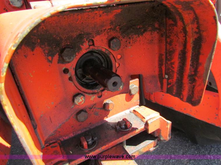 image for item G4776 1999 New Holland TS100 tractor