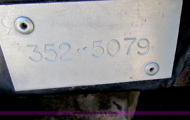 image for item G4776 1999 New Holland TS100 tractor