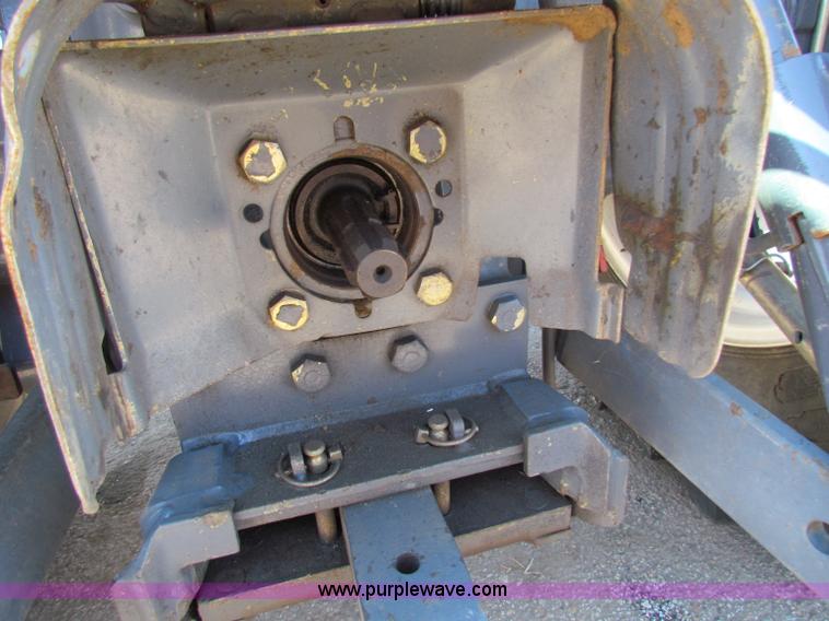 image for item G4778 2001 New Holland TS100 tractor