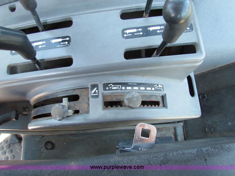 image for item G4779 1996 New Holland 6640SL tractor