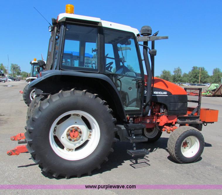 image for item G4780 2000 New Holland TS100 tractor