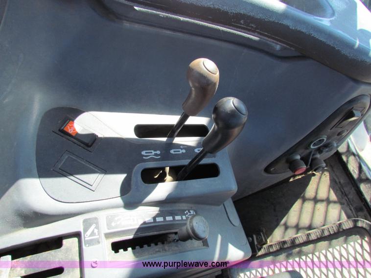 image for item G4780 2000 New Holland TS100 tractor