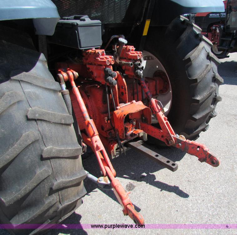 image for item G4780 2000 New Holland TS100 tractor