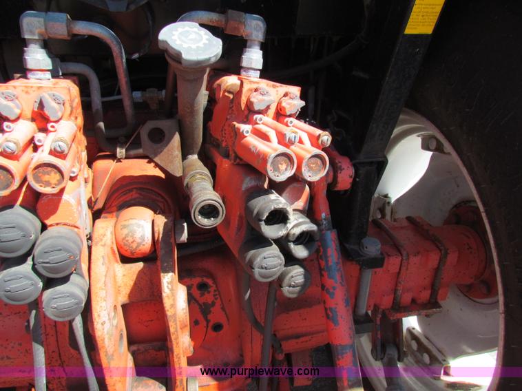 image for item G4780 2000 New Holland TS100 tractor