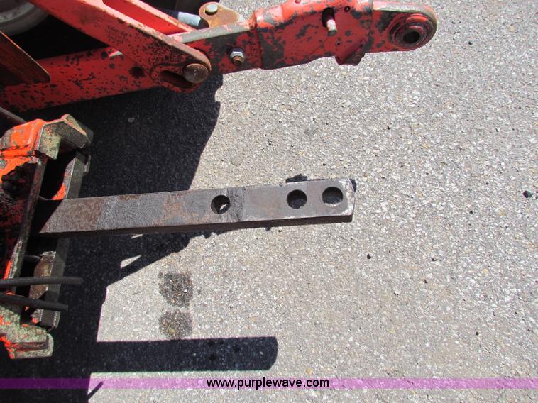 image for item G4780 2000 New Holland TS100 tractor