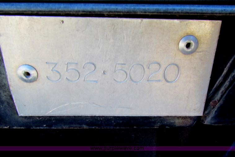 image for item G4780 2000 New Holland TS100 tractor