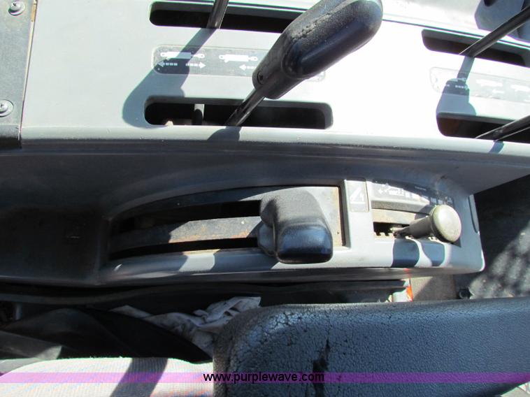 image for item G4781 1996 New Holland 6640SL tractor