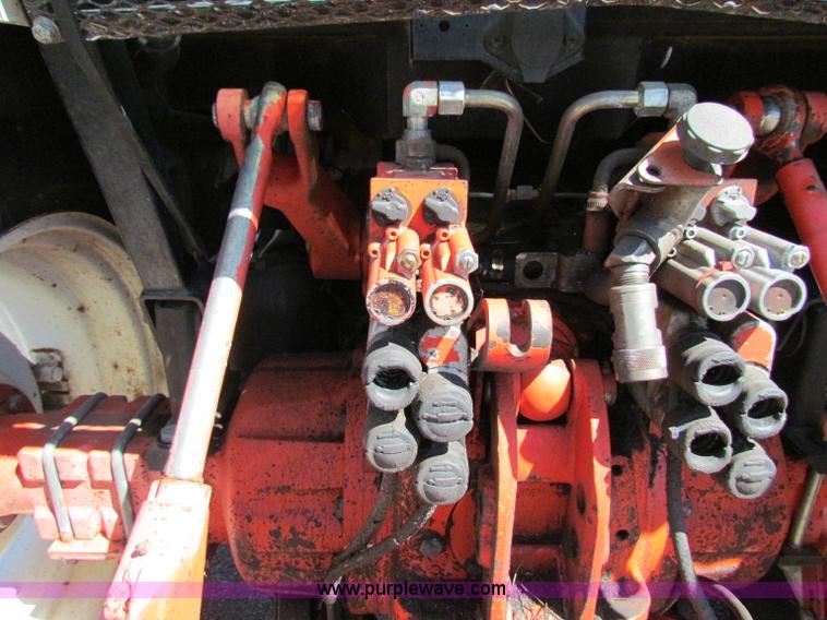 image for item G4781 1996 New Holland 6640SL tractor