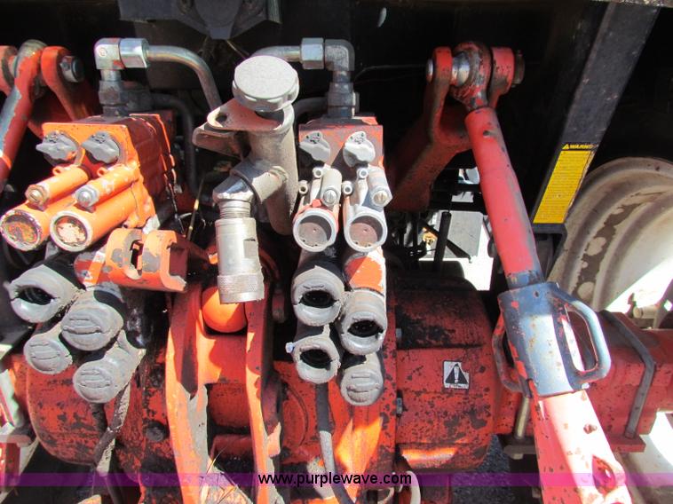 image for item G4781 1996 New Holland 6640SL tractor