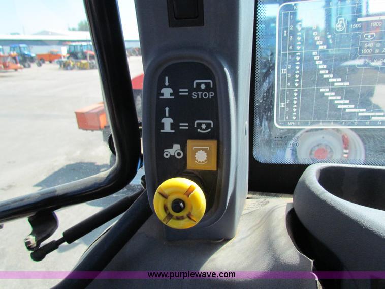 image for item G4784 2002 New Holland TS100 tractor