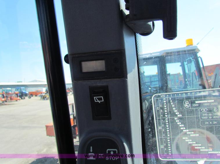 image for item G4784 2002 New Holland TS100 tractor