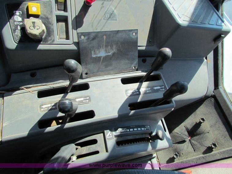 image for item G4785 1996 New Holland 6640SL tractor