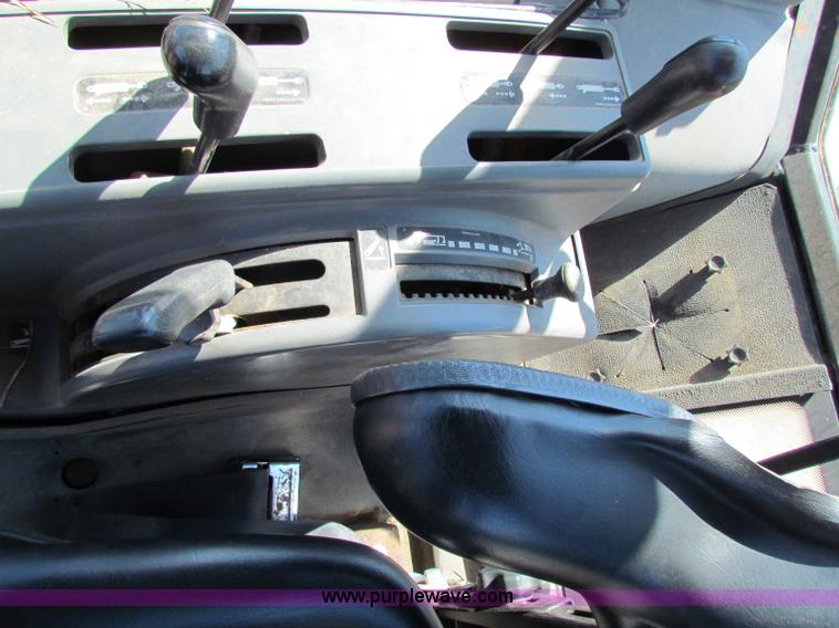 image for item G4785 1996 New Holland 6640SL tractor