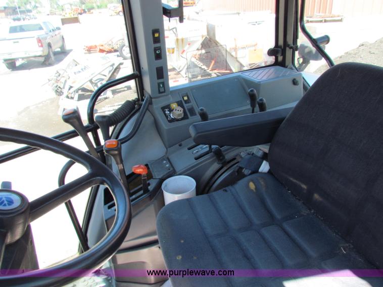 image for item G4786 1998 New Holland 6640SL tractor