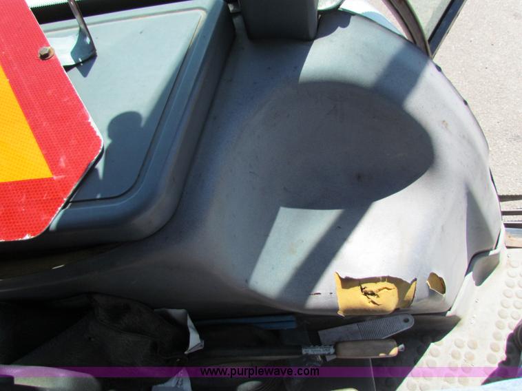 image for item G4786 1998 New Holland 6640SL tractor