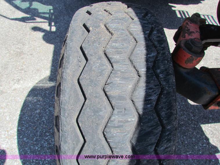 image for item G4786 1998 New Holland 6640SL tractor