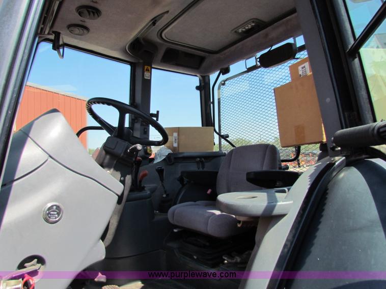 image for item G4787 1999 New Holland TS100 tractor