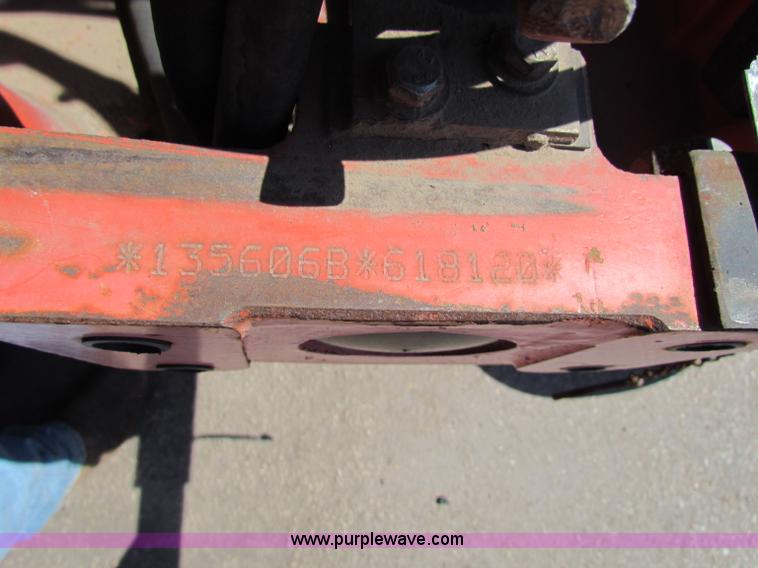 image for item G4787 1999 New Holland TS100 tractor