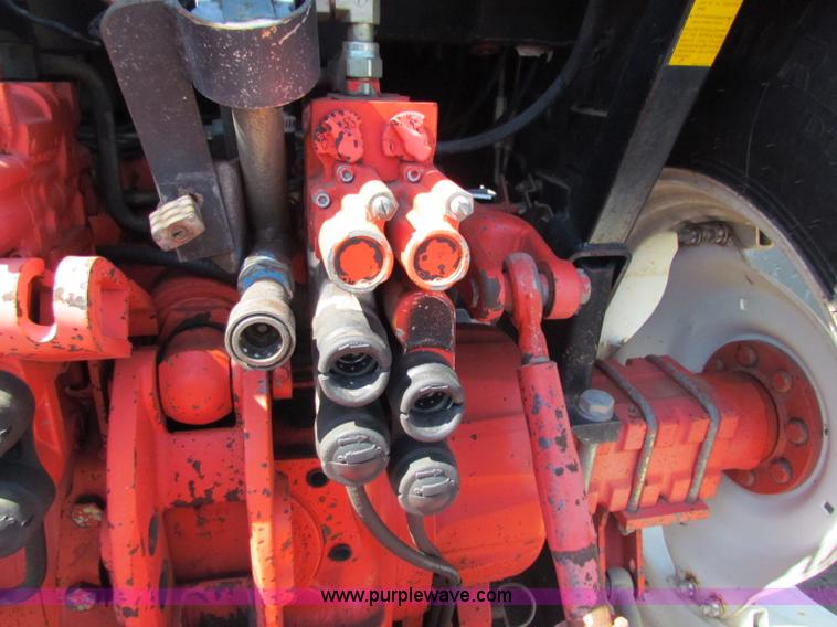 image for item G4787 1999 New Holland TS100 tractor