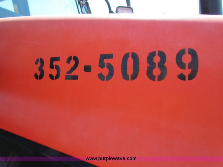 image for item G4787 1999 New Holland TS100 tractor