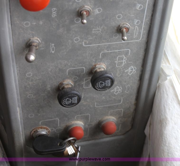 image for item G4790 1997 Galion 830B motor grader