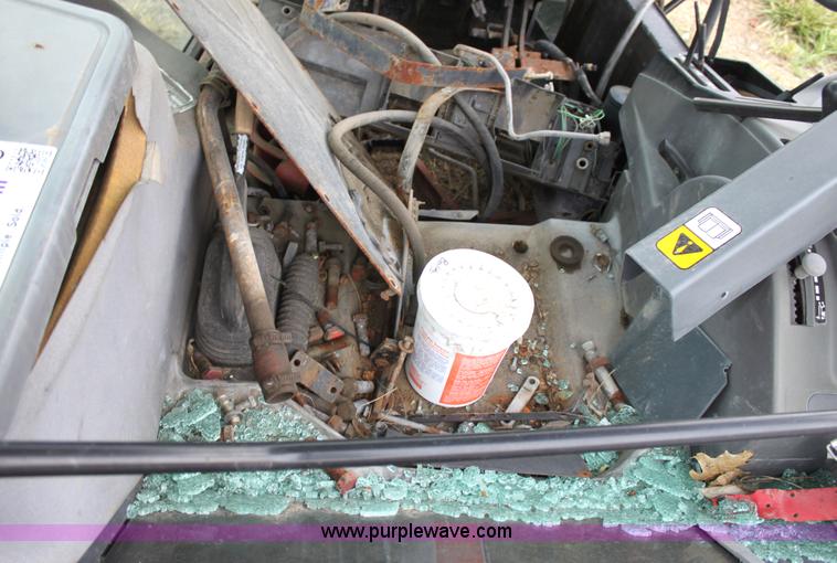 image for item G4792 1998 New Holland 6640SL tractor