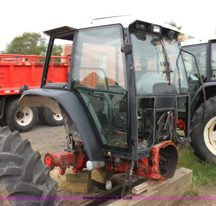 image for item G4793 1999 New Holland TS100 tractor