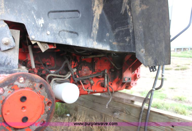 image for item G4793 1999 New Holland TS100 tractor