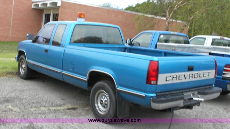 image for item G4794 1992 Chevrolet C3500 pickup truck