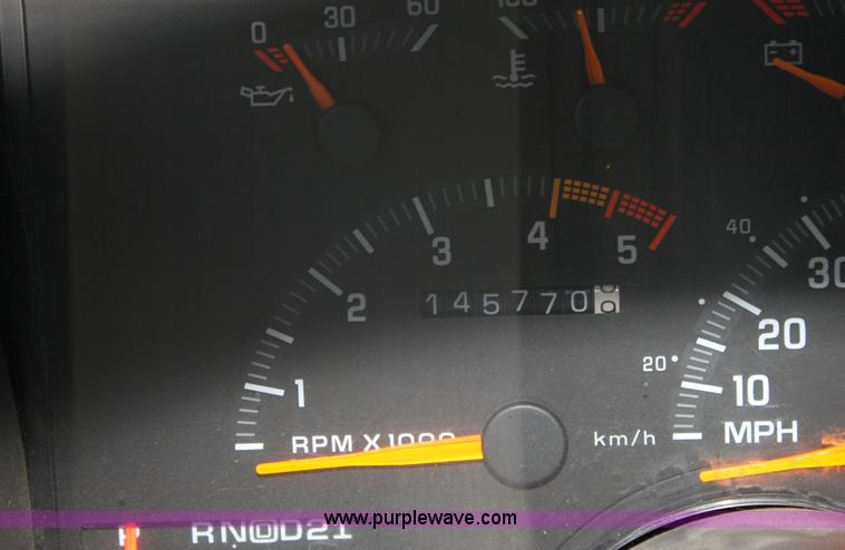 image for item G4794 1992 Chevrolet C3500 pickup truck