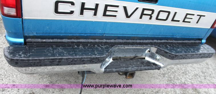 image for item G4794 1992 Chevrolet C3500 pickup truck