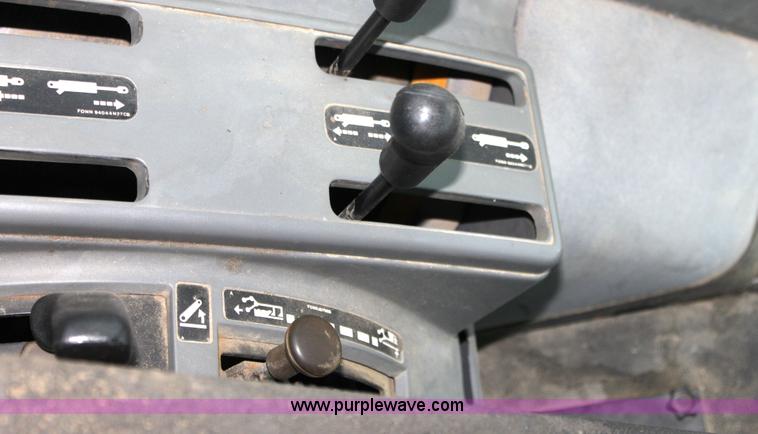 image for item G4795 1996 New Holland 6640SL tractor