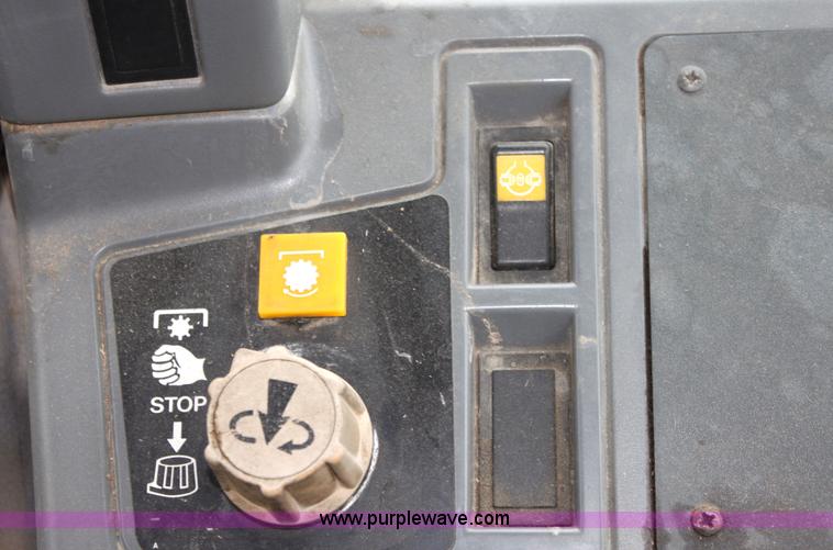 image for item G4813 1996 New Holland 6640SL tractor