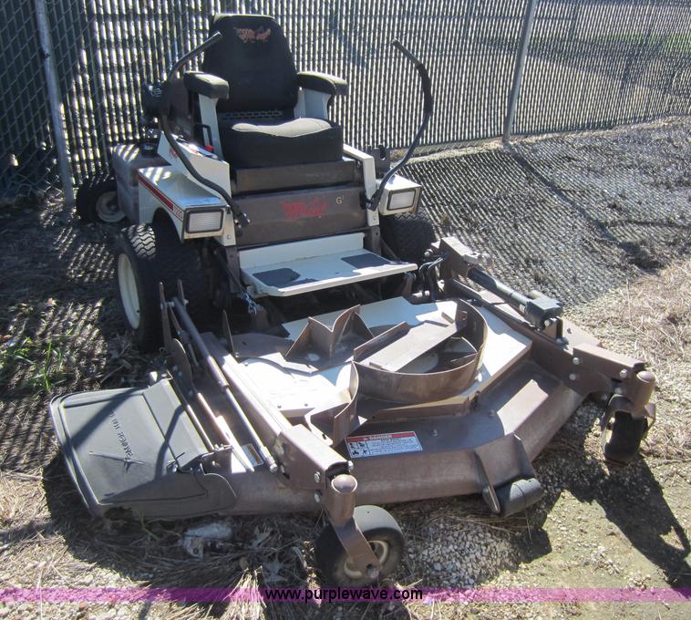 image for item G4822 2004 Grasshopper 722-D2 lawn mower