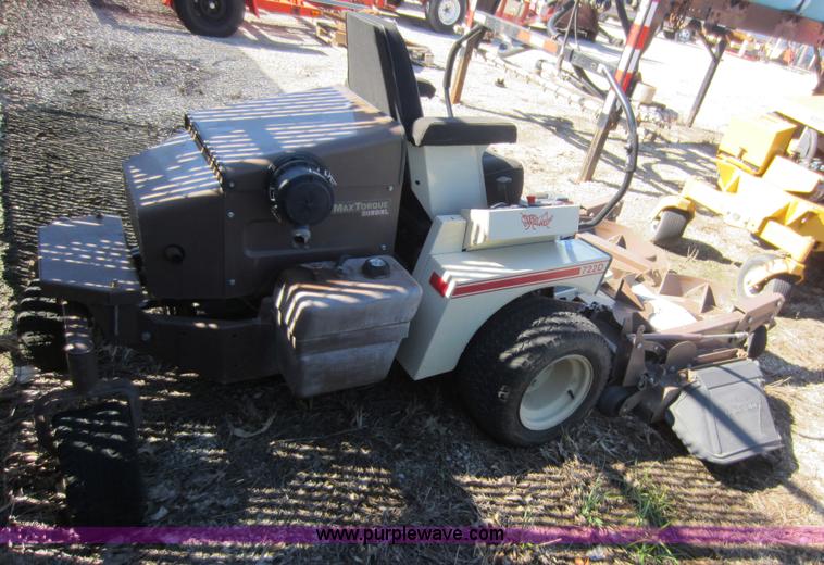 image for item G4822 2004 Grasshopper 722-D2 lawn mower