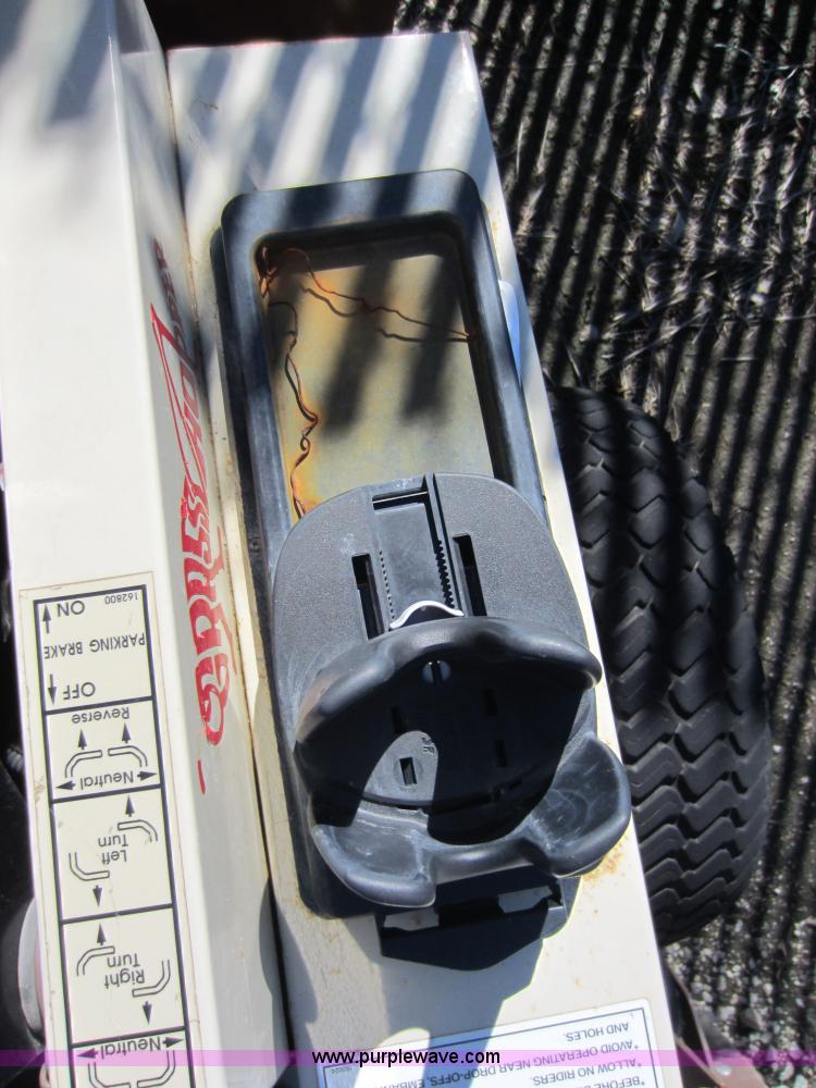 image for item G4822 2004 Grasshopper 722-D2 lawn mower