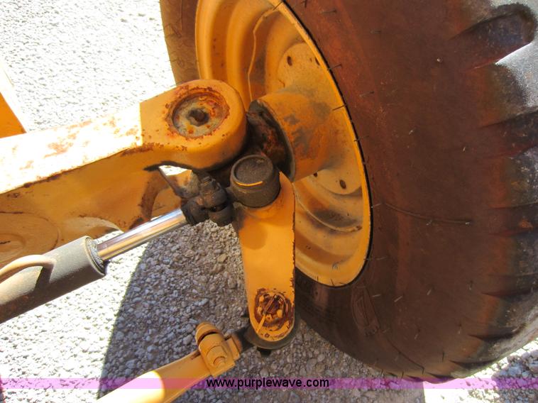 image for item G4824 1995 Case 586E forklift