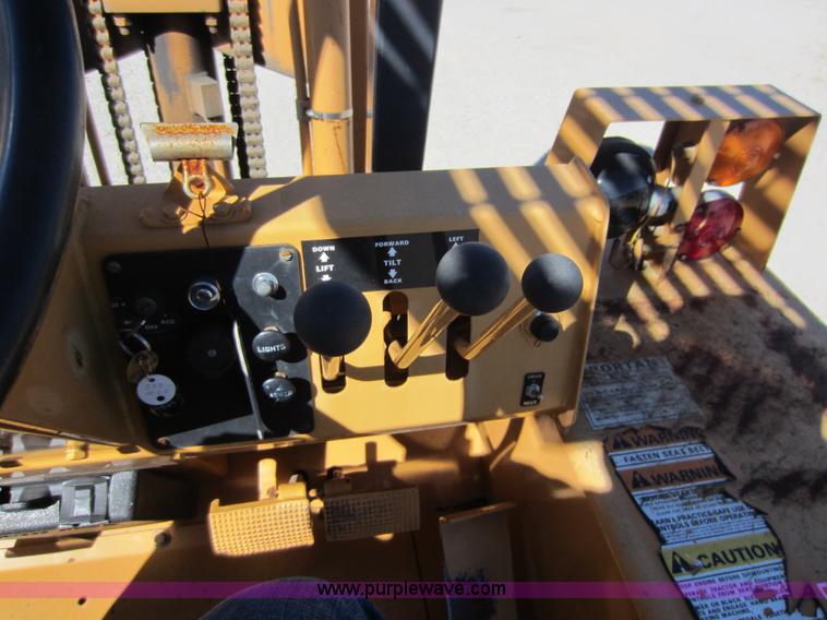 image for item G4824 1995 Case 586E forklift