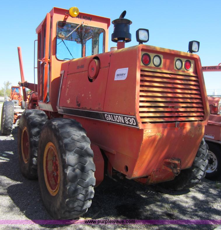 image for item G4825 1995 Galion 830 motor grader