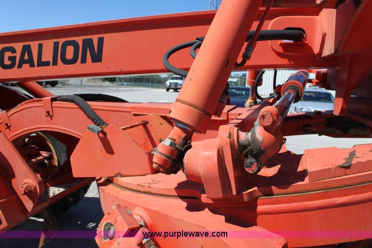 image for item G4826 1995 Galion 830 motor grader