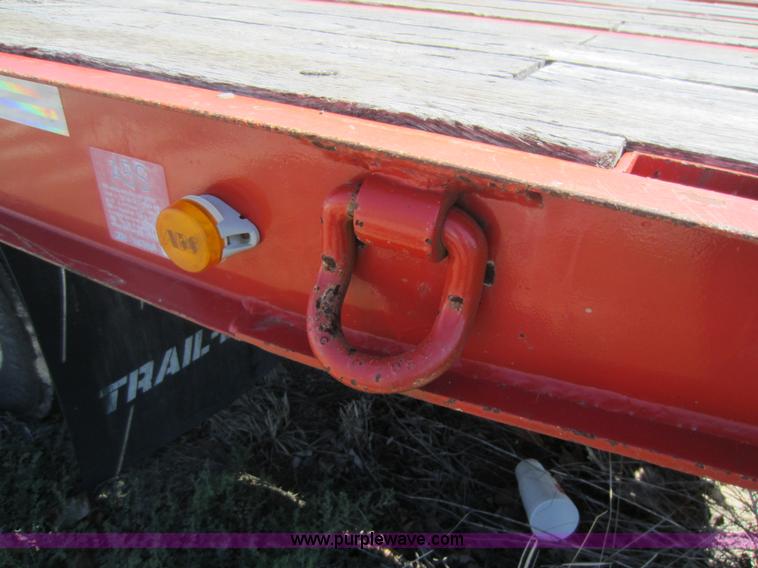 image for item G4827 2005 Trail-Eze TE401 trailer