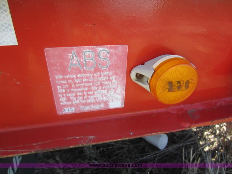 image for item G4827 2005 Trail-Eze TE401 trailer