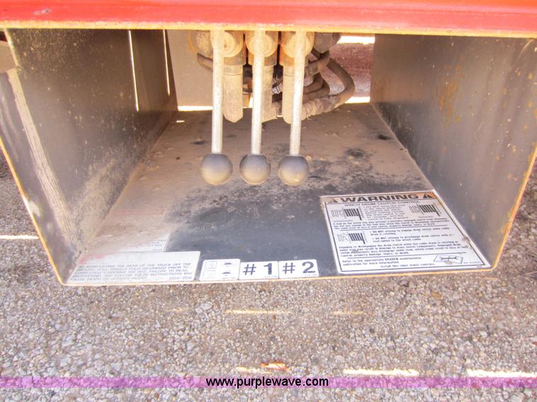 image for item G4827 2005 Trail-Eze TE401 trailer