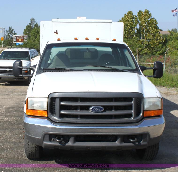 image for item G4847 2000 Ford F350 XL Super Duty pickup truck